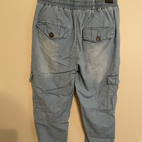 Women’s Denim Cargo pants - Picture 3 of 3